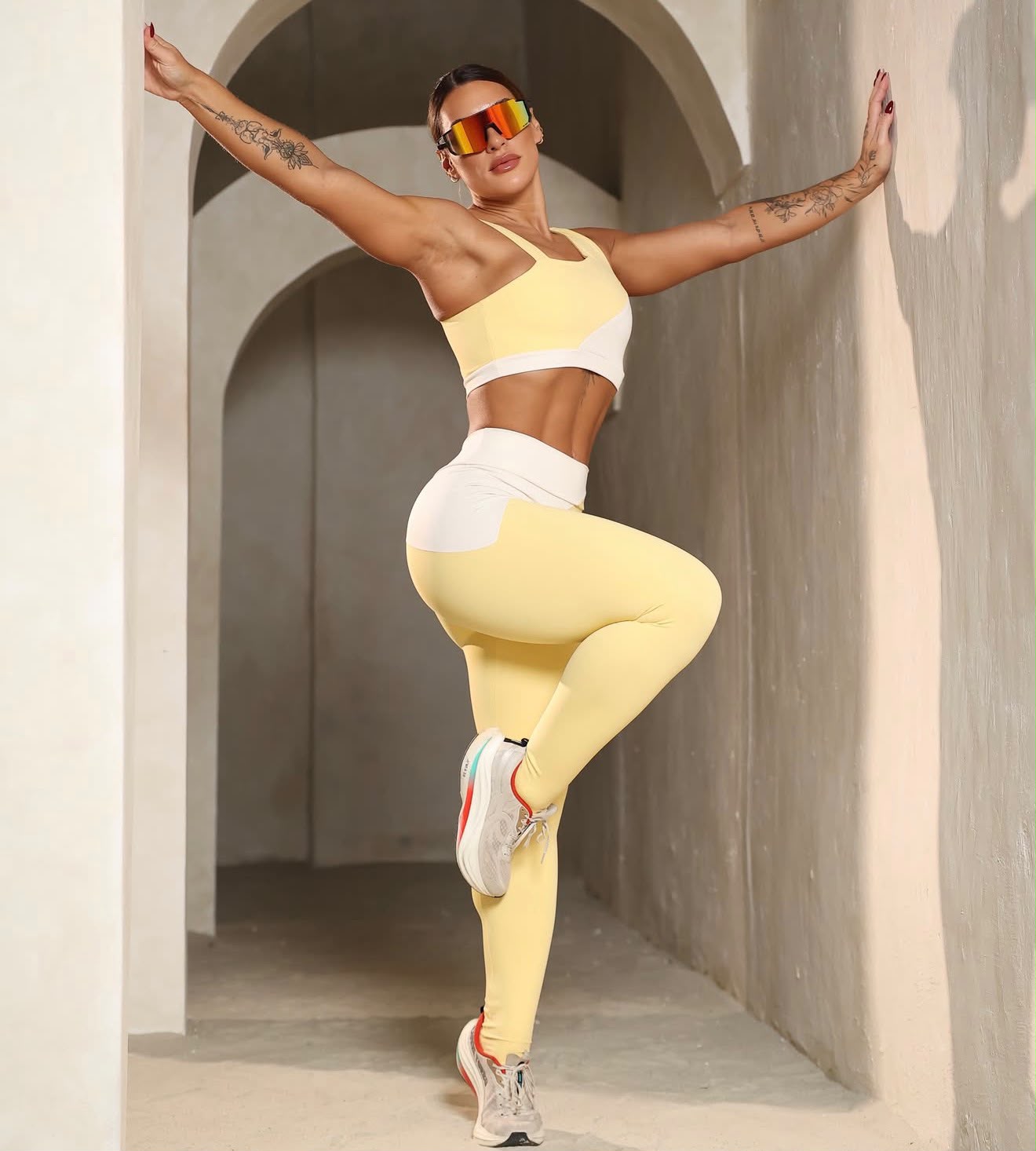 Conjunto academia calça leg e top bicolor